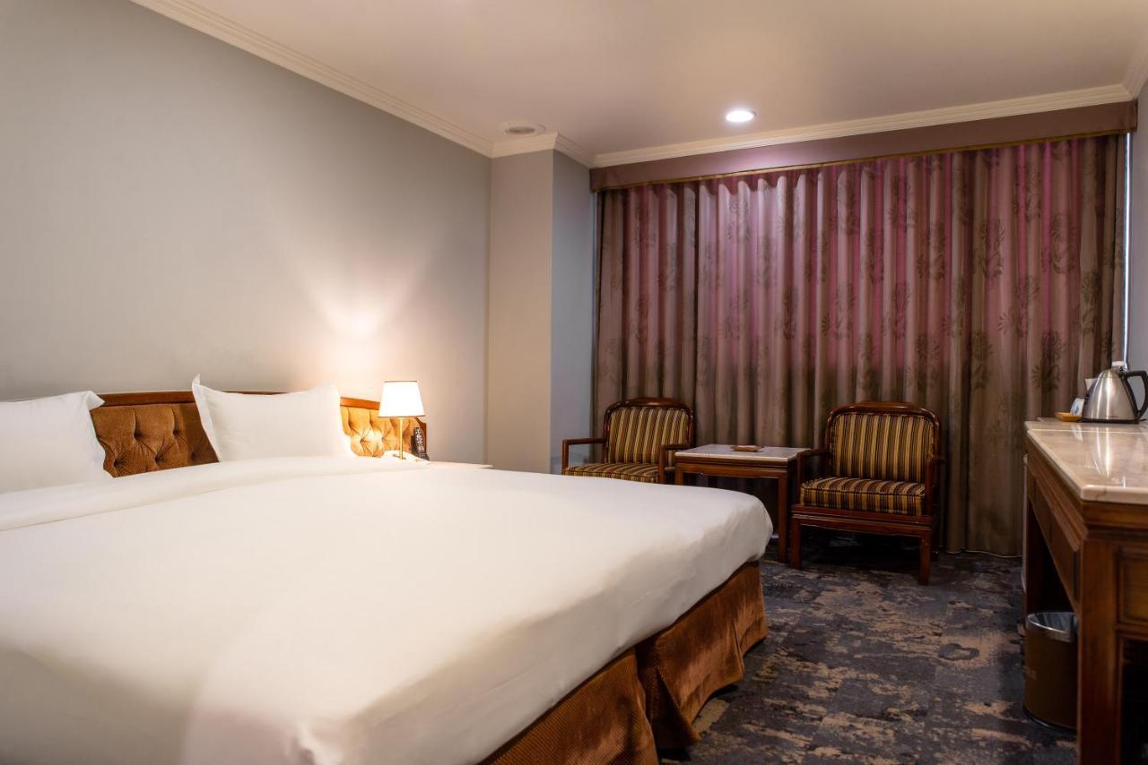 Chiayi King Hotel Exterior foto