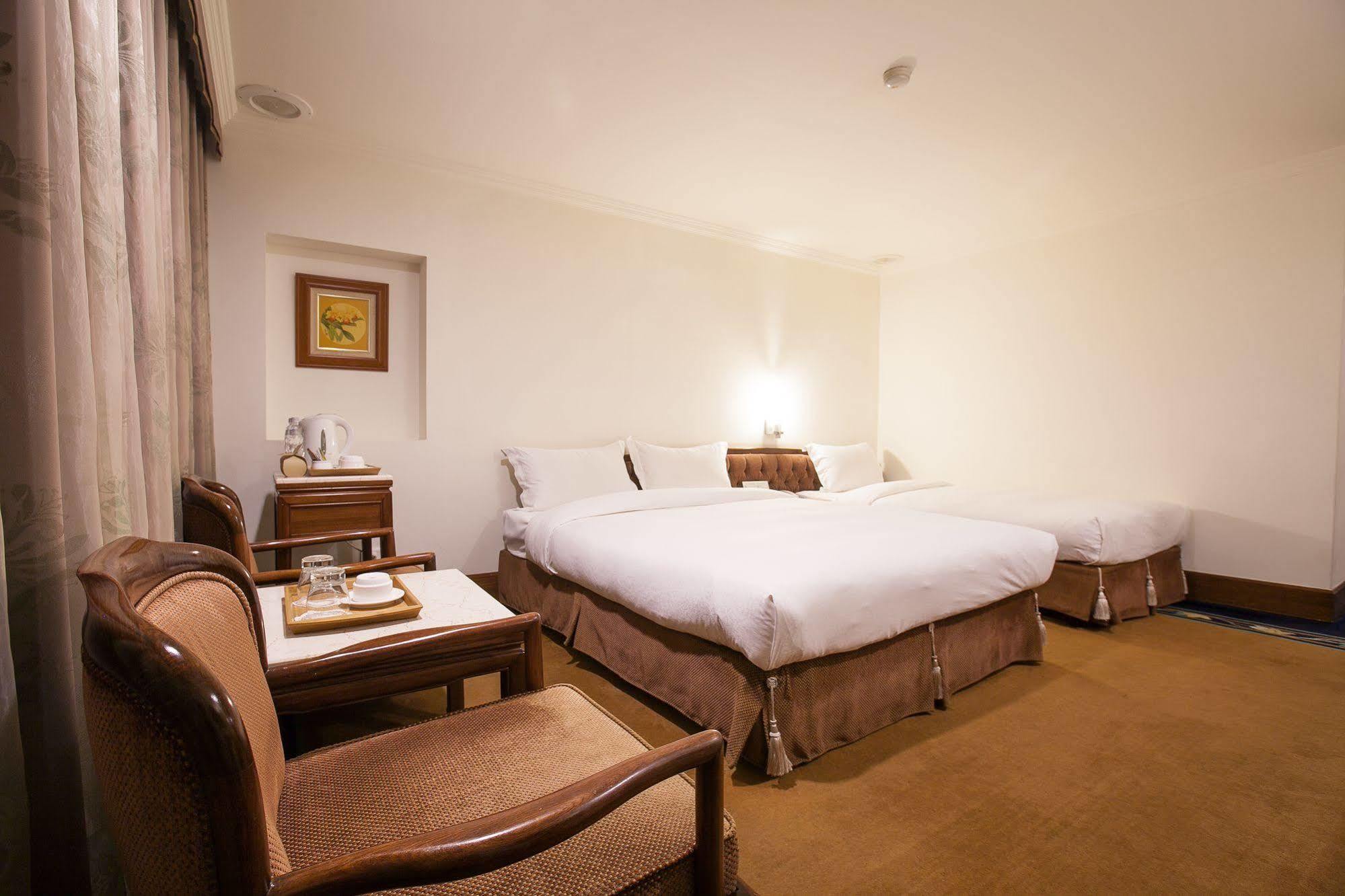 Chiayi King Hotel Exterior foto
